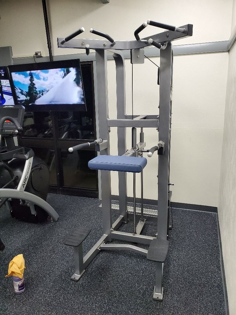 Pull up / Chin up machines